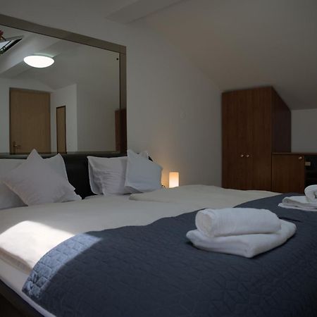 Apartmaji Soncek イゾラ エクステリア 写真