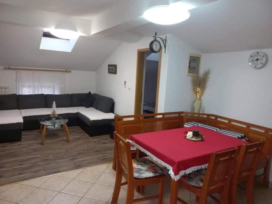 Apartmaji Soncek イゾラ エクステリア 写真